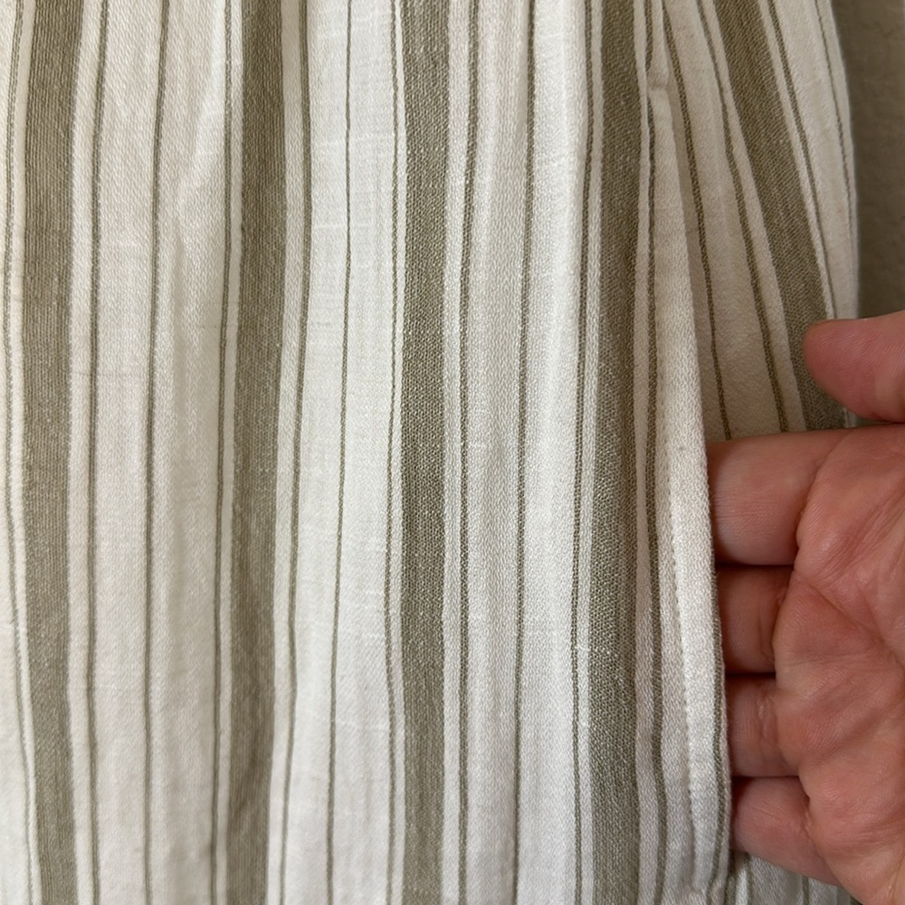 American Eagle Sage Green & Cream Plunge Wide-Leg Jumpsuit Size Medium NWOT - Picture 9 of 12